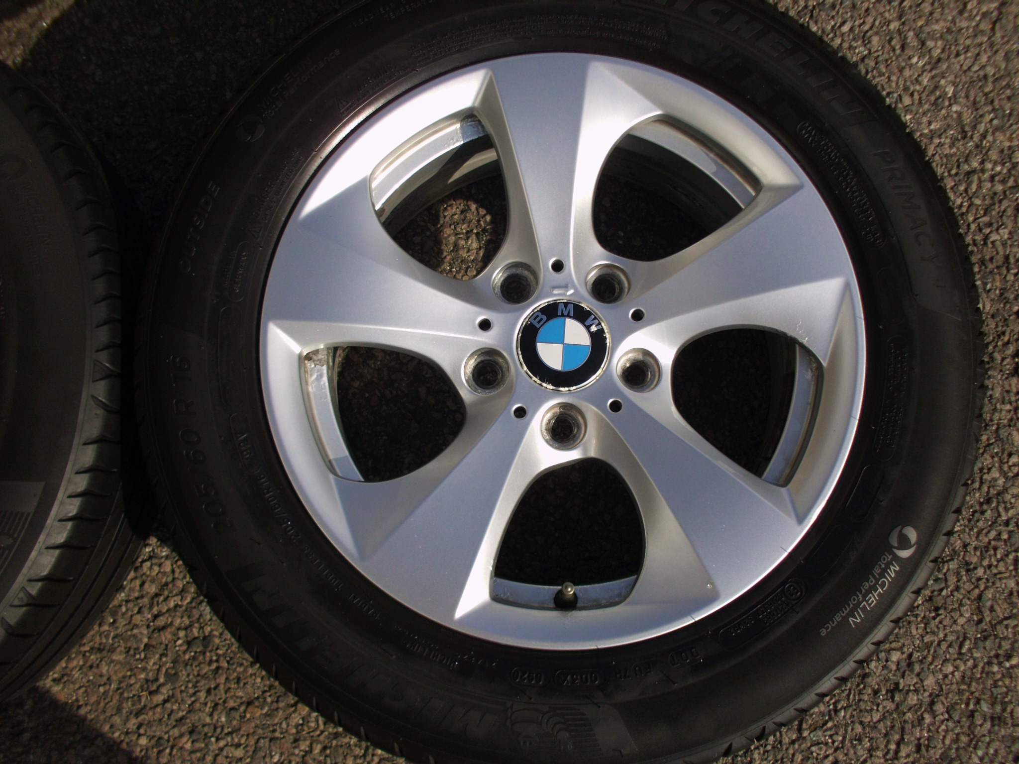 USED 16" GENUINE BMW STYLE 306 TURBINE DIRECTIONAL ALLOY WHEELS, CLEAN INC GOOD MICHELIN TYRES